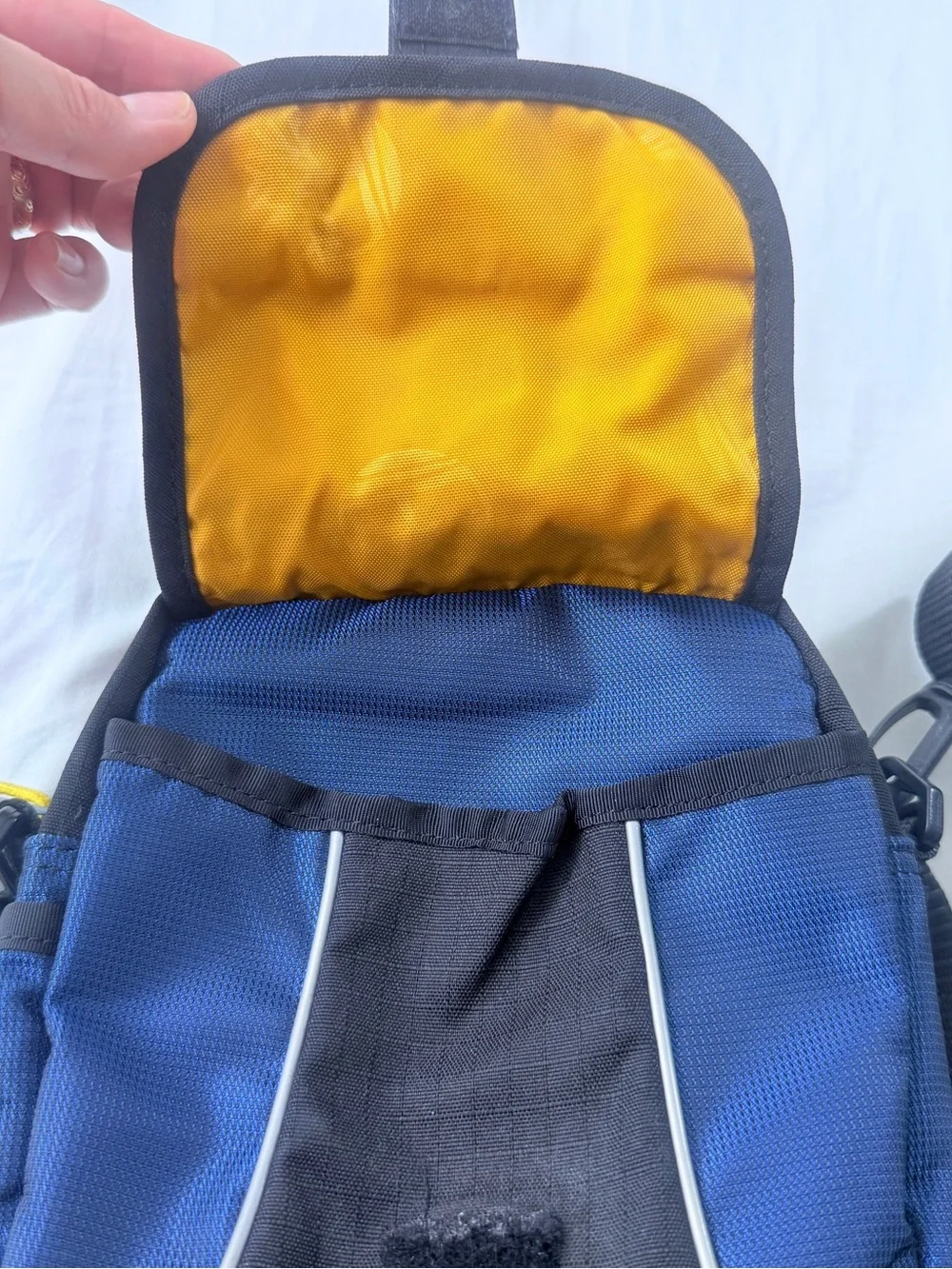 Timberland Blue Black Yellow Solid Crossbody Bag Adjustable Strap Zip Closure